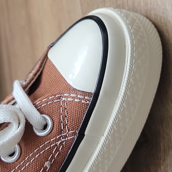 Converse shoes Brand new. - Picture 5 of 12